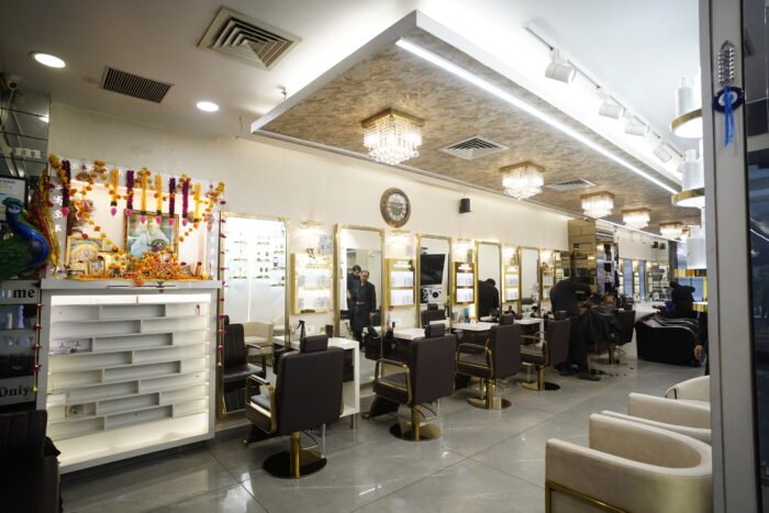 Haircut Salon in Prashant Vihar