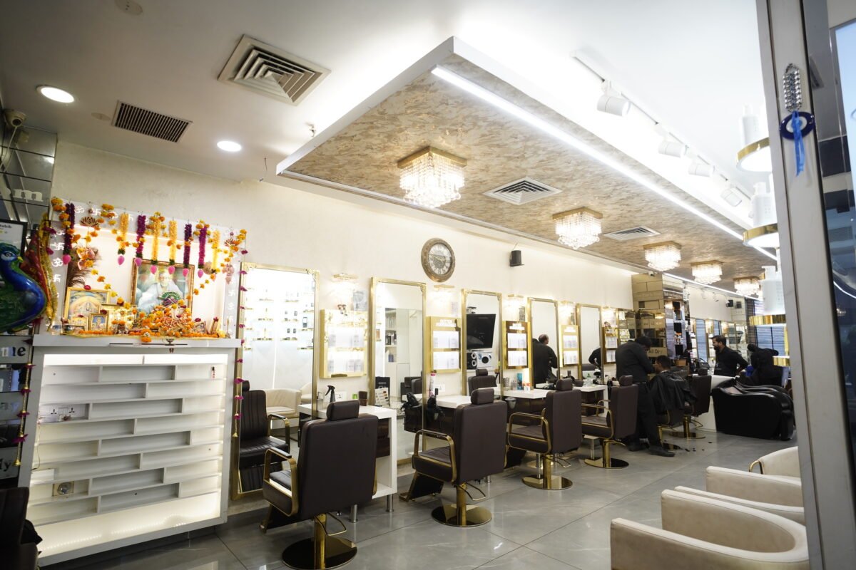 party makeup salon Pitampura Delhi